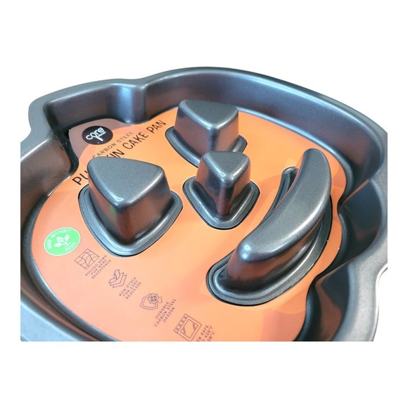 NEW Core Kitchen Carbon Steel Non-Stick Pumpkin Jack-O-Lantern Fluted Cake Pan - Picture 2 of 4
